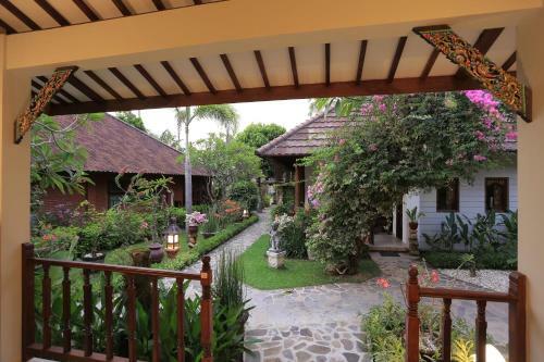 Bed & Breakfast Puri Mas Spa Resort