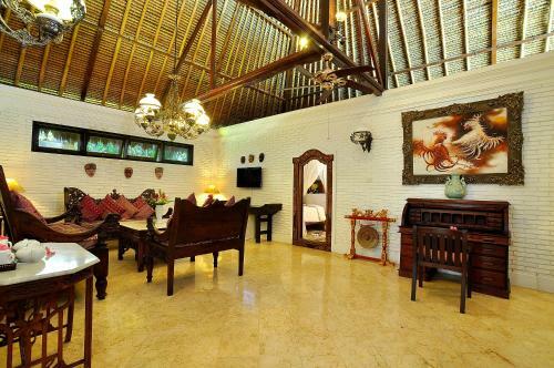Bed & Breakfast Puri Mas Spa Resort
