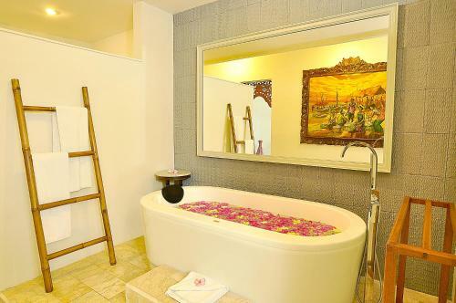 Bed & Breakfast Puri Mas Spa Resort