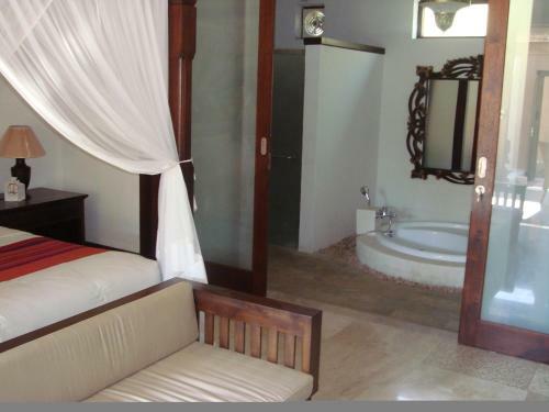 Bed & Breakfast Puri Mas Spa Resort
