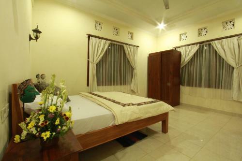 Hostal Pondok Loris Guest House
