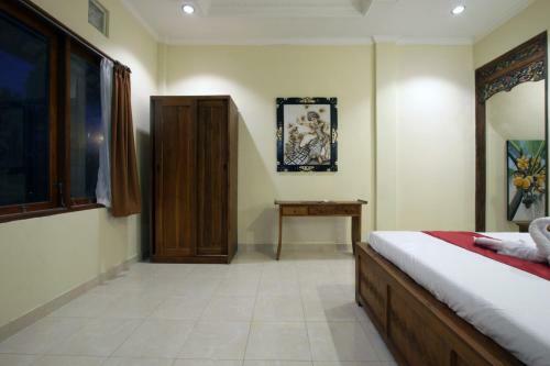 Hostal Pondok Loris Guest House