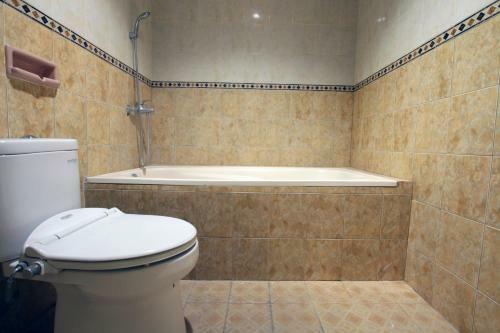 Hostal Pondok Loris Guest House