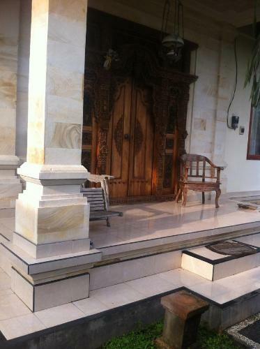 Hostal Pondok Loris Guest House