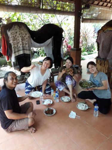 Hostal Dewa Put Guest House