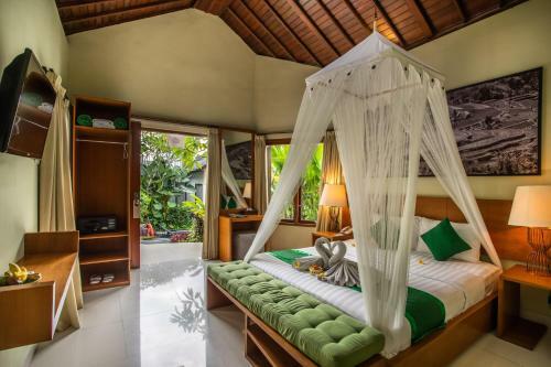 Hotel Bakung Ubud Resort And Villa