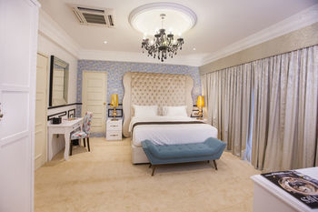 Deluxcious Heritage Hotel