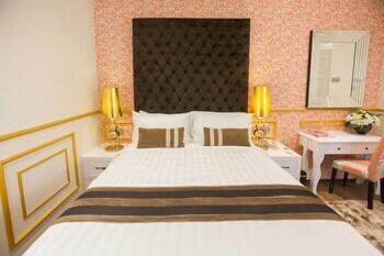 Deluxcious Heritage Hotel
