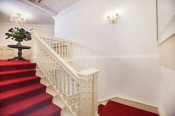 Deluxcious Heritage Hotel
