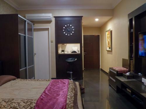 Maytower Apartment