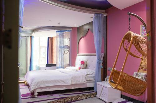 Hotel Theme Was Love Jiangwan Branch