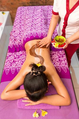 Crown Astana Villas Seminyak