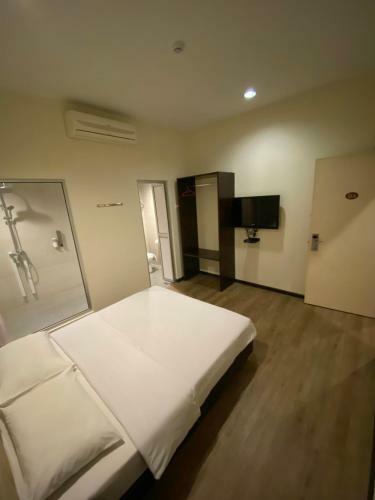 Raintree Hotel