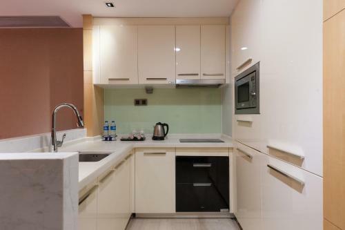 Guangzhou Yicheng Poly Central Pivot Apartment