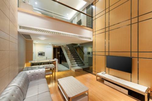 Guangzhou Yicheng Poly Central Pivot Apartment