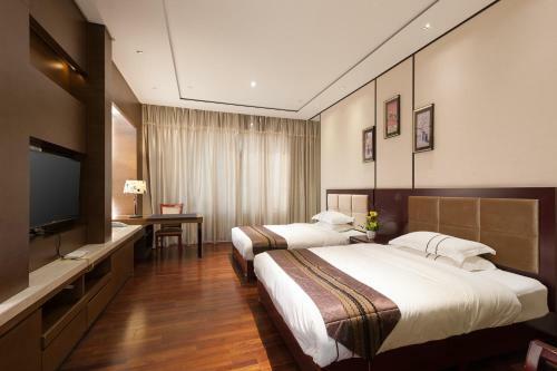 Guangzhou Yicheng Poly Central Pivot Apartment