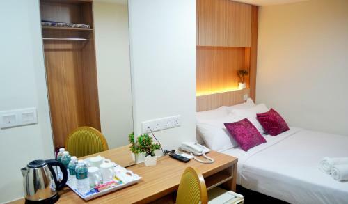 Easyhotel