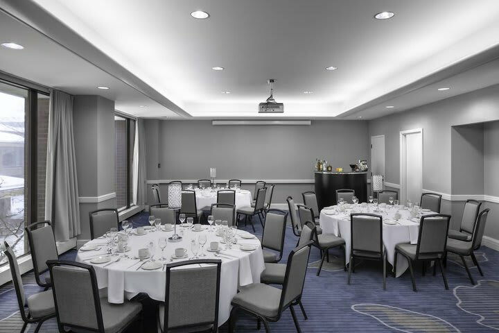 Delta Meadowvale Hotel And Conference Center