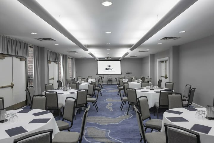 Delta Meadowvale Hotel And Conference Center