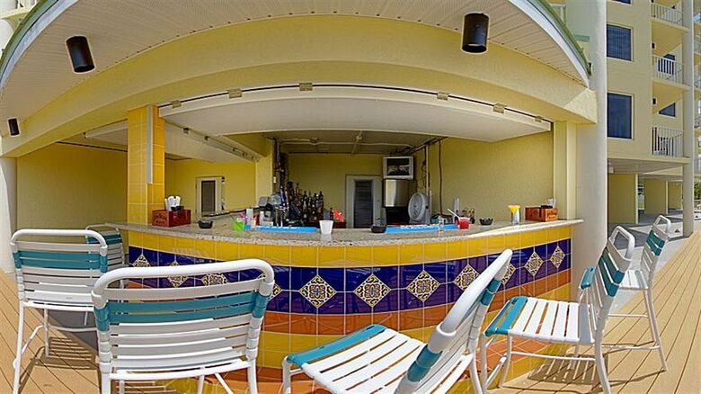 Hotel Sunset Vistas Beachfront Suites