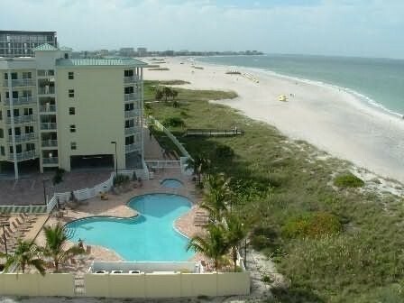Hotel Sunset Vistas Beachfront Suites