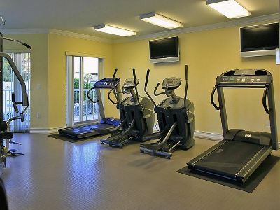 Hotel Sunset Vistas Beachfront Suites