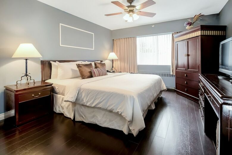 Hotel The Rosellen Suites At Stanley Park (.)