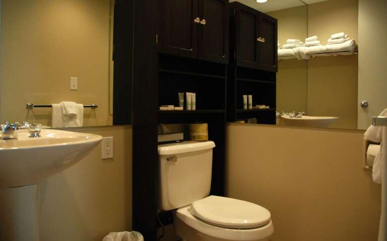 Hotel The Rosellen Suites At Stanley Park (.)