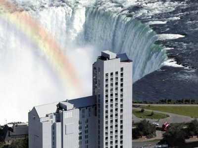 Oakes Hotel Overlooking The Falls