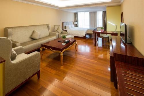 Waifiden Grand Easter International Apartment