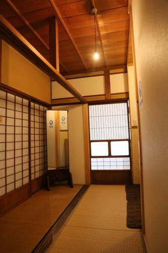 Hostal Guest House Tomaru