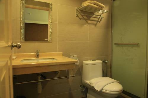 Posada K T Travellers Inn