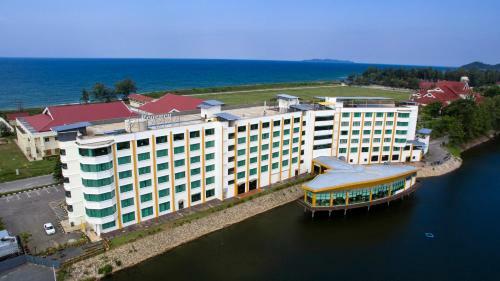 The Regency Waterfront Hotel