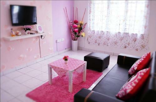 Hostal Manis Manis @ Pink Lady