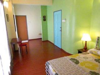 Travellers Planet Hotel & Guesthouse