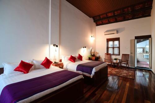 Hostal Sarang Paloh Heritage Stay