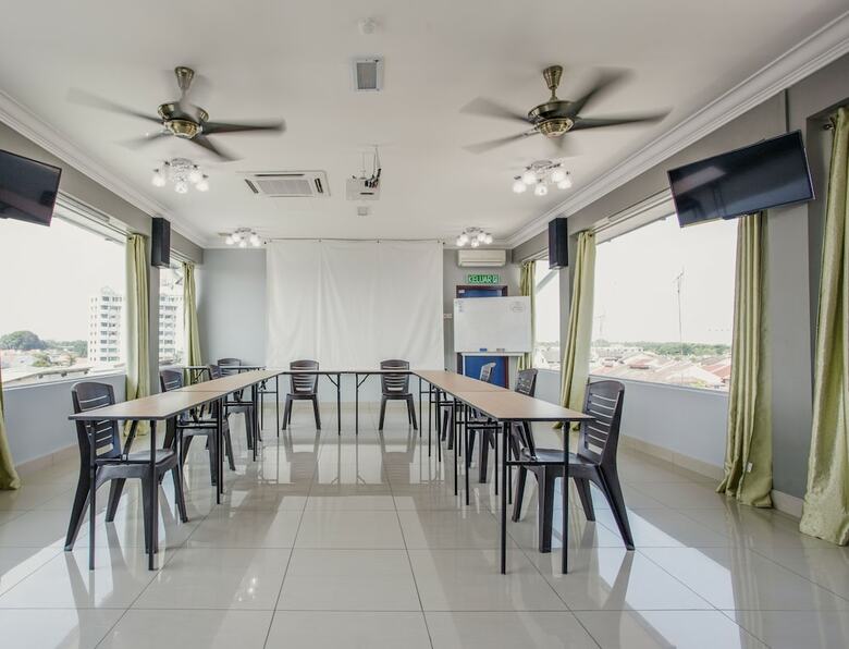 Coastal Park Hotel