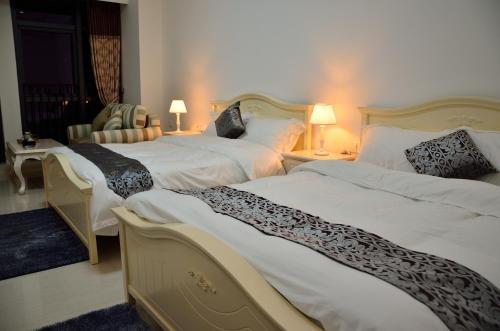 Moon Shine Apartment Hotel