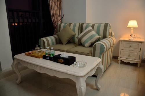 Moon Shine Apartment Hotel