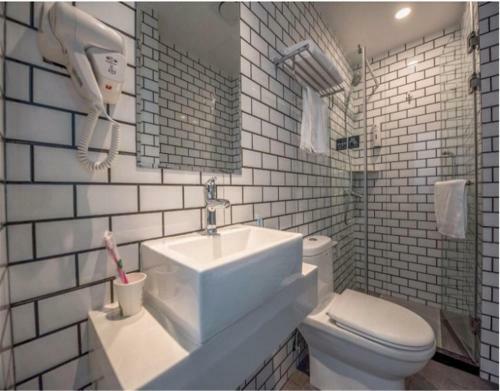 Hotel Hi Inn Harbin Zhong Yang Main