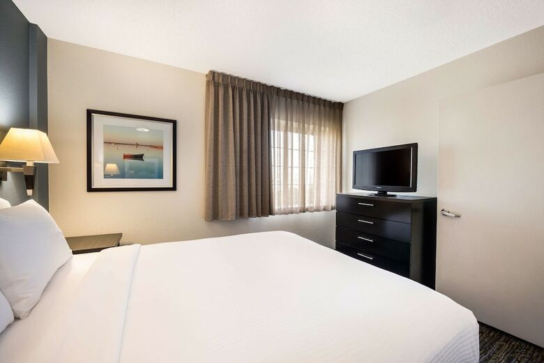 Hotel Candlewood Suites Boston-burlington