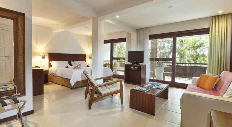 Hotel Porto Bay Resort
