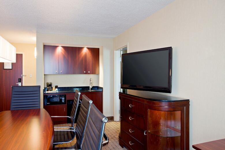 Holiday Inn Hotel & Suites Winnipeg Downtown