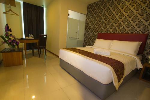 Prince33 Hotel