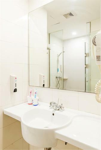 Hotel Hanting Express Hangzhou West Lake Renhe Road