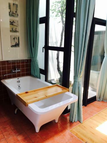 Hangzhou Shange Laolongjing Hotel