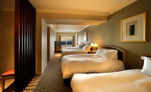 Yokohama Royal Park Hotel
