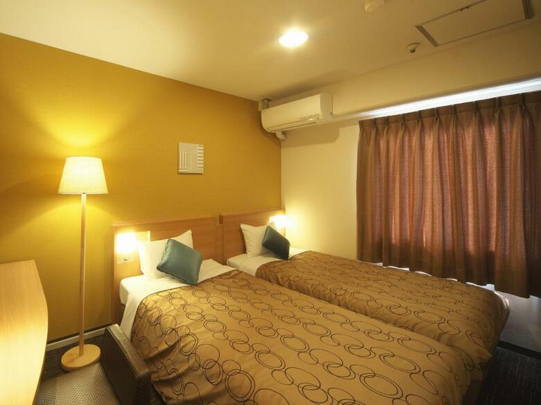 Yokohama Heiwa Plaza Hotel