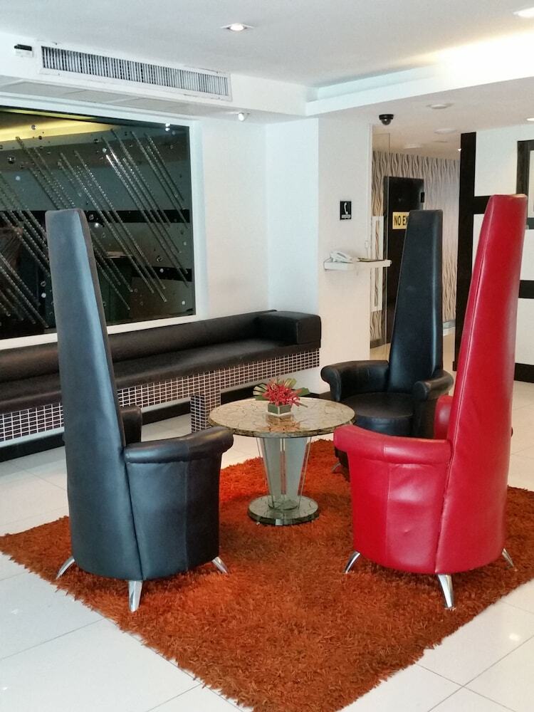 Hotel Amari Nova Suites