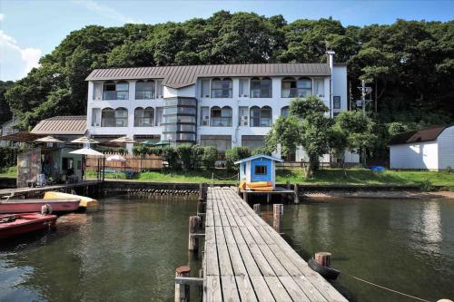 Hotel Nojiri Lake Resort